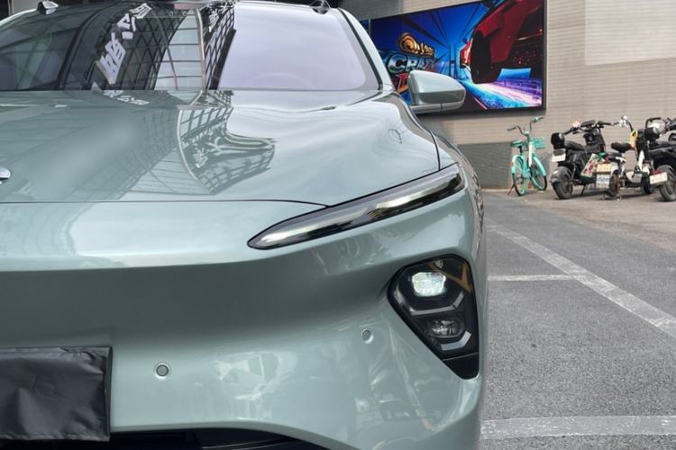 Used Nio ET7 2022 75 kWh Exterior 1
