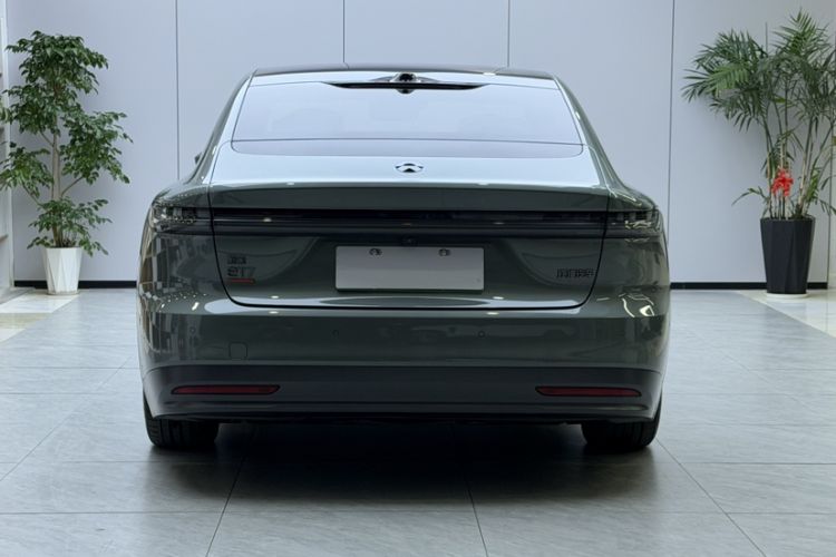 Used Nio ET7 2022 100 kWh Exterior 2