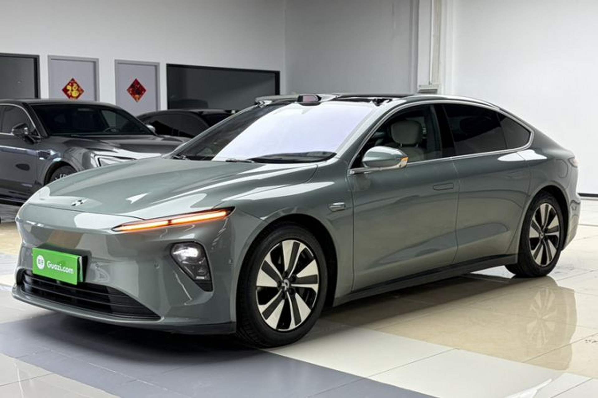 Used Nio ET7 2022 75 kWh Front Left 45 Deg