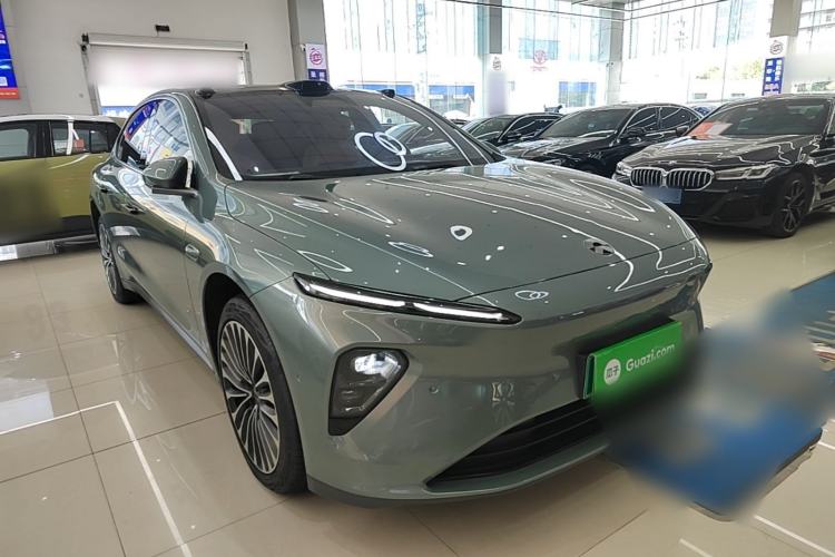 Used Nio ET7 2022 75 kWh Front Right 45 Deg