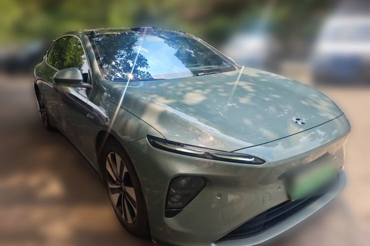 Used Nio ET7 2022 75 kWh Front Right 45 Deg