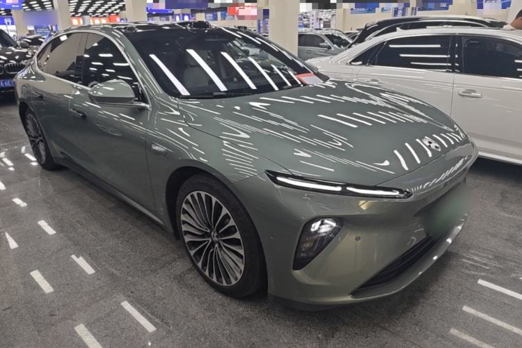 Used Nio ET7 2022 75 kWh Front Right 45 Deg