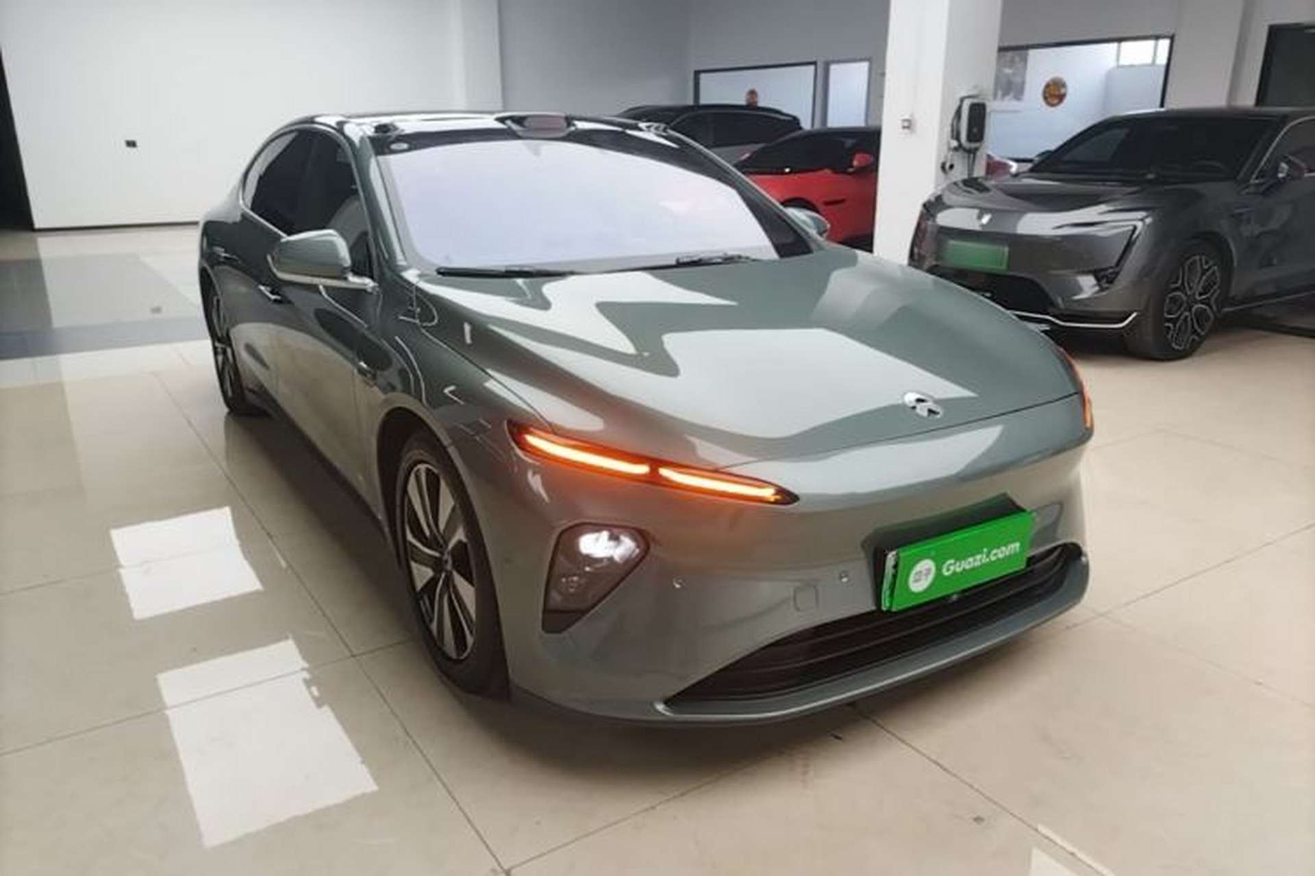 Used Nio ET7 2022 75 kWh Front Right 45 Deg
