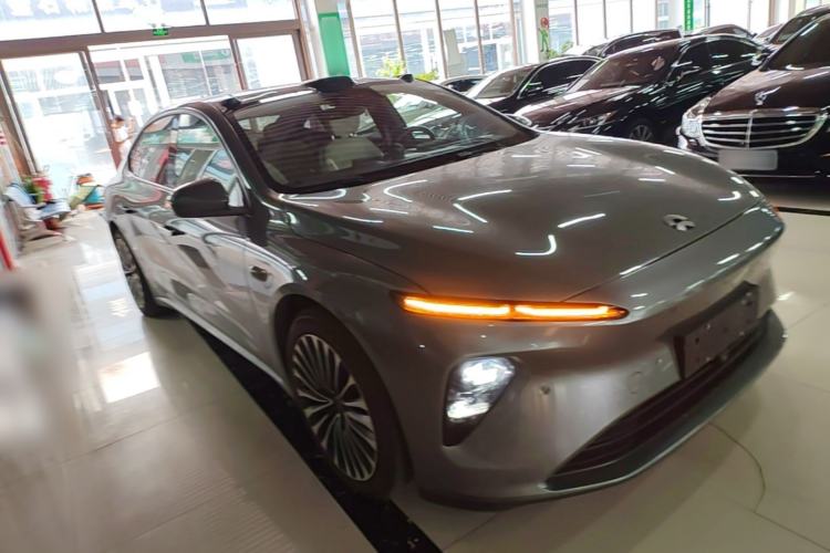 Used Nio ET7 2022 100kWh First Edition Front Right 45 Deg