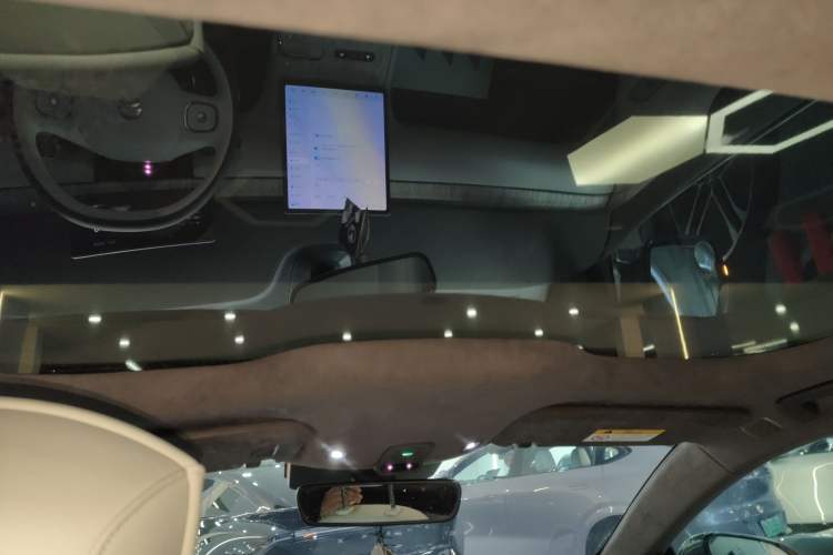 Used Nio ET7 2022 75 kWh Headliner