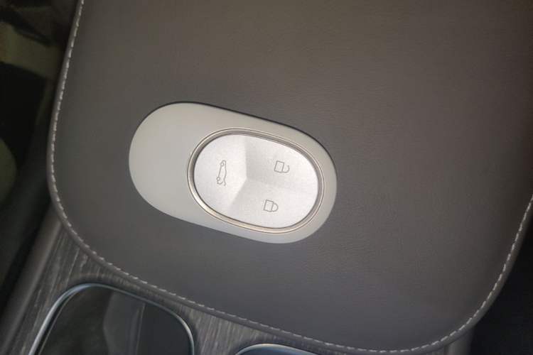 Used Nio ET7 2022 75 kWh Interior 1