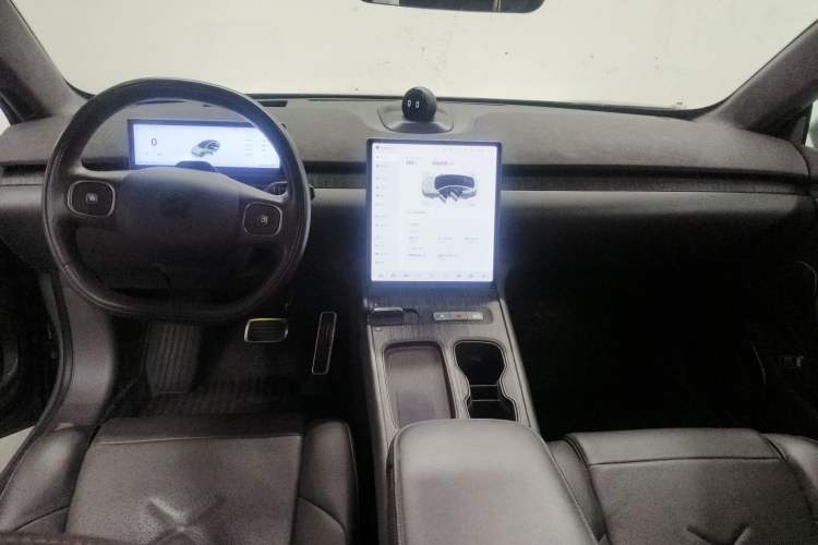 Used Nio ET7 2022 100 kWh Interior 2