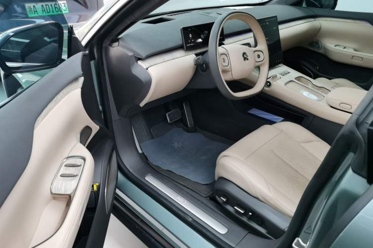 Used Nio ET7 2022 75 kWh Interior 3