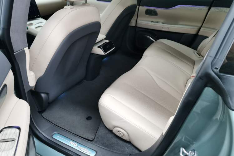 Used Nio ET7 2022 75 kWh Interior 4