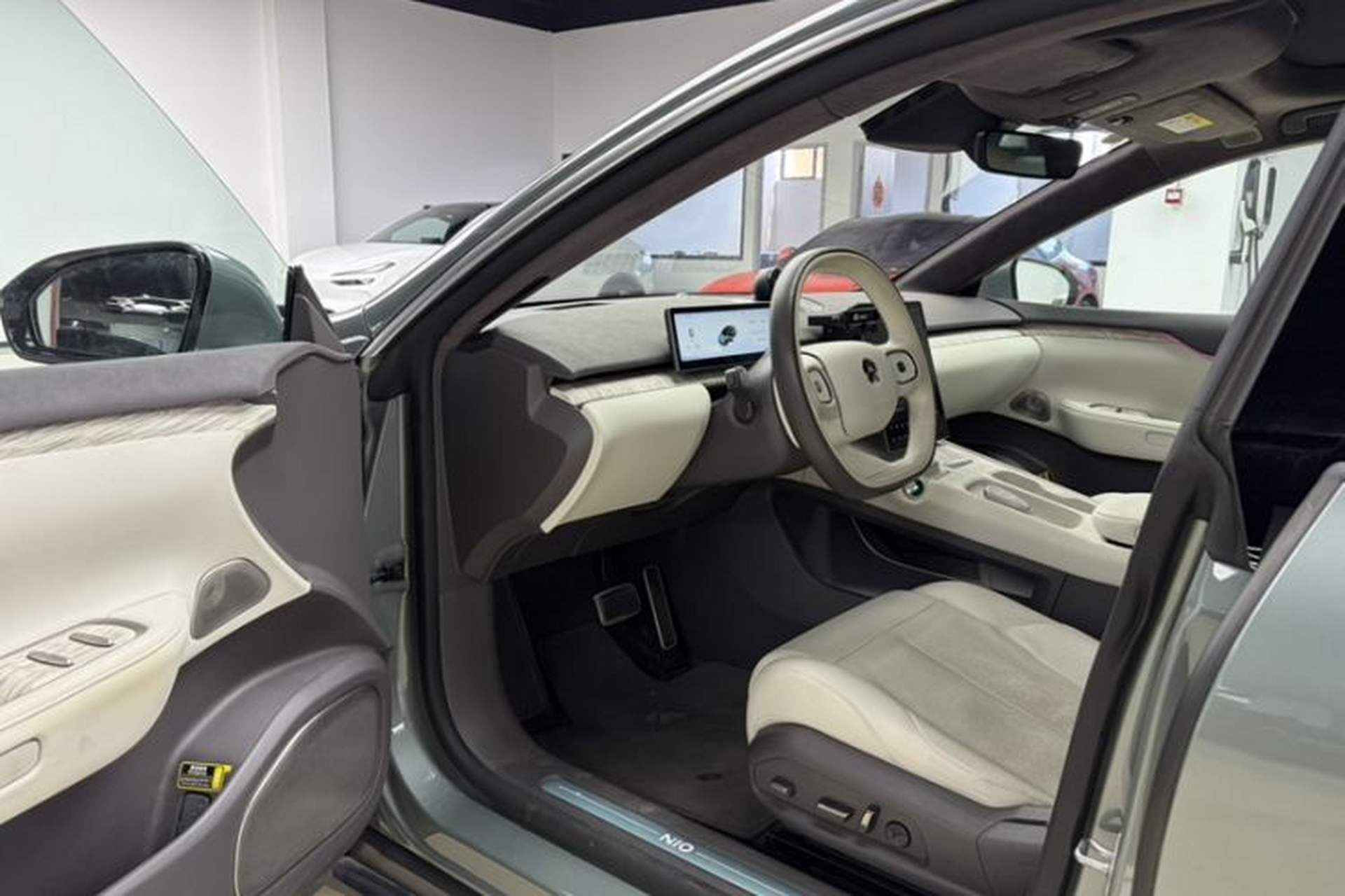 Used Nio ET7 2022 75 kWh Interior 5