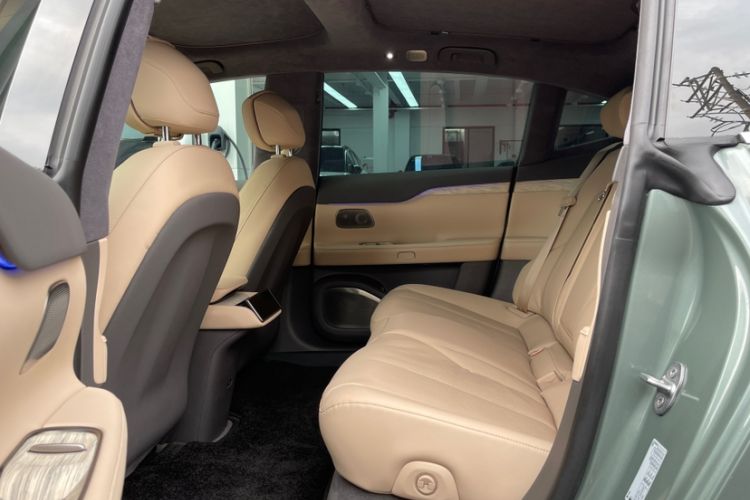 Used Nio ET7 2022 75 kWh Interior 6