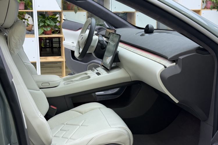 Used Nio ET7 2022 100kWh First Edition Interior 9