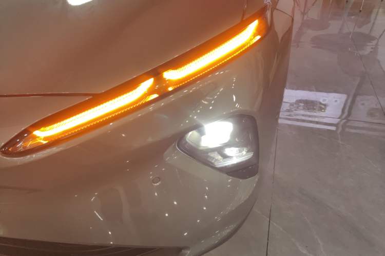 Used Nio ET7 2022 75 kWh Left Front Headlight