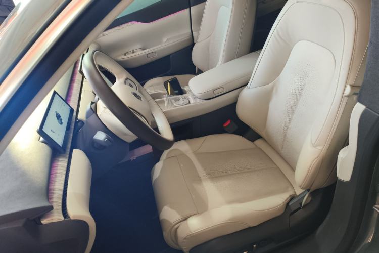 Used Nio ET7 2022 75 kWh Left Front Seat