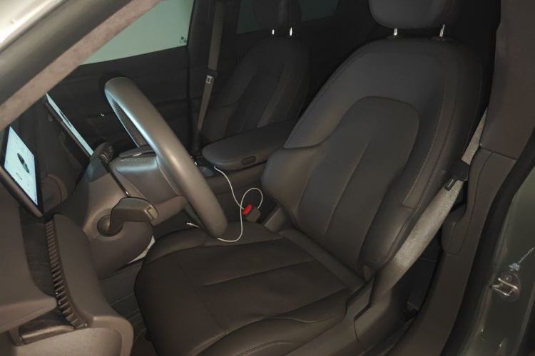 Used Nio ET7 2022 75 kWh Left Front Seat