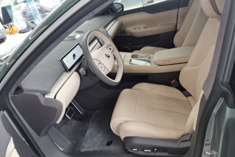 Used Nio ET7 2022 75 kWh Left Front Seat