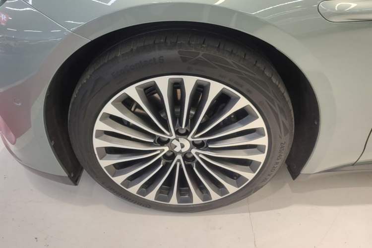 Used Nio ET7 2022 100kWh First Edition Left Front Wheel Hub