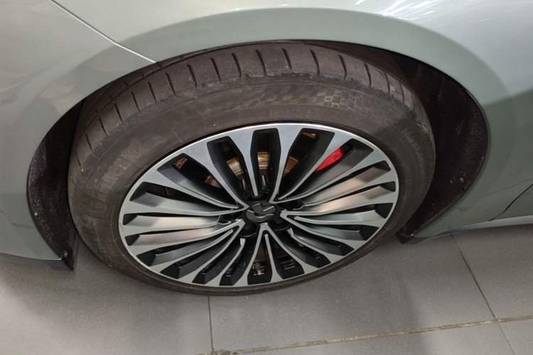 Used Nio ET7 2022 100kWh First Edition Left Front Wheel Hub