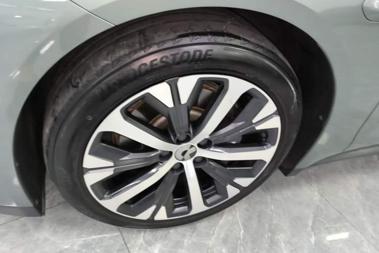 Used Nio ET7 2022 100kWh First Edition Left Front Wheel Hub
