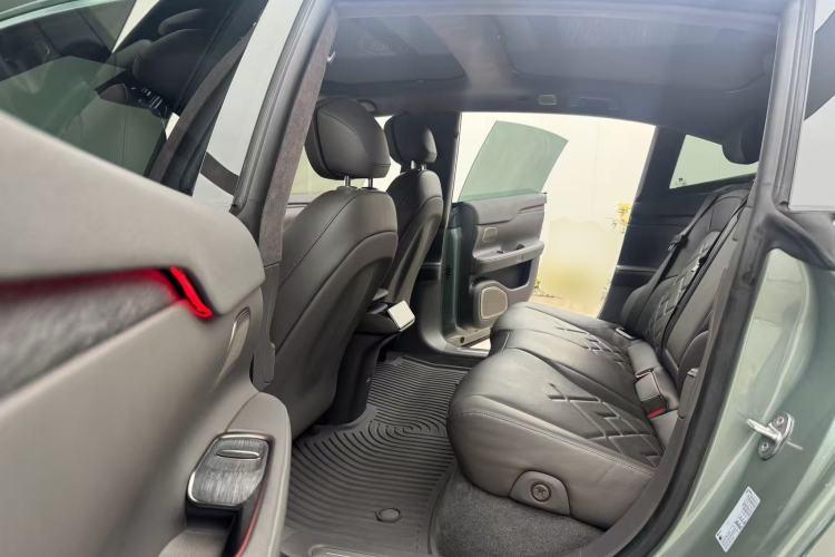 Used Nio ET7 2022 100kWh First Edition Left Rear Seat