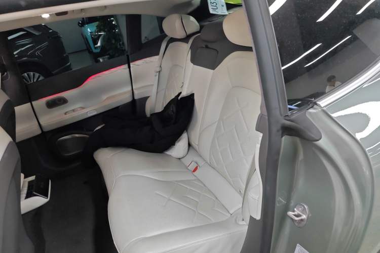 Used Nio ET7 2022 100kWh First Edition Left Rear Seat