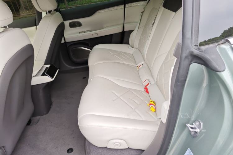 Used Nio ET7 2022 100kWh First Edition Left Rear Seat