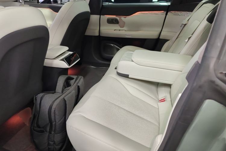 Used Nio ET7 2022 75 kWh Left Rear Seat