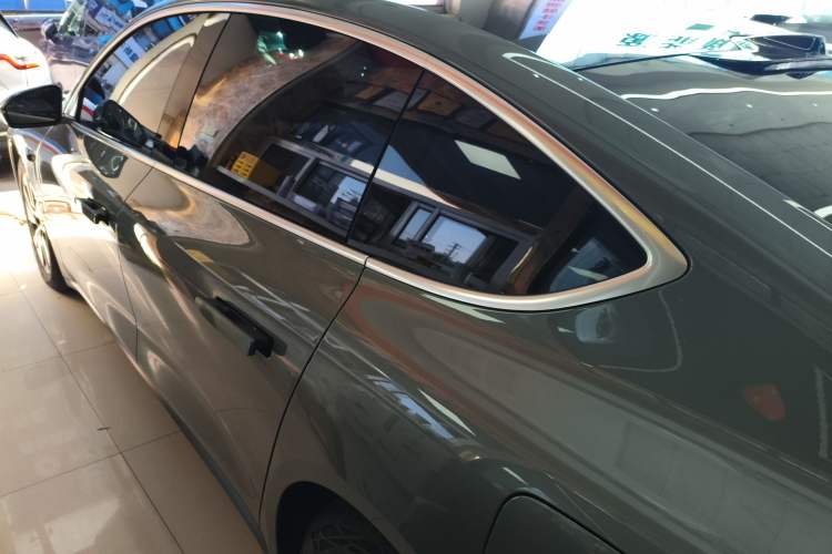 Used Nio ET7 2022 75 kWh Left Side