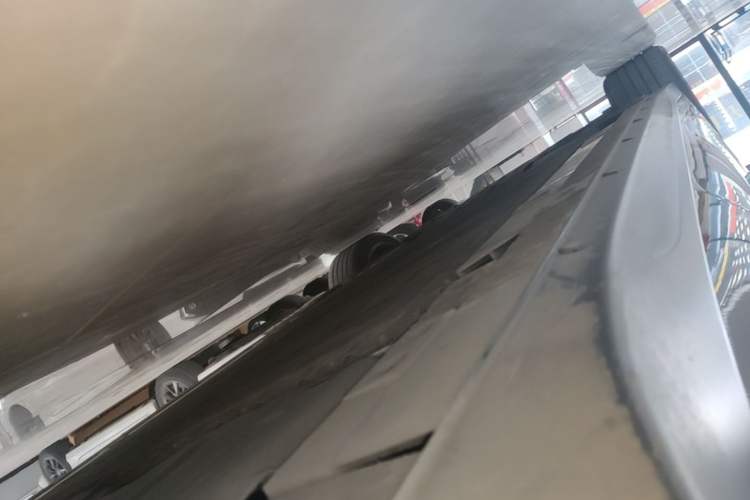 Used Nio ET7 2022 75 kWh Left Side Sill