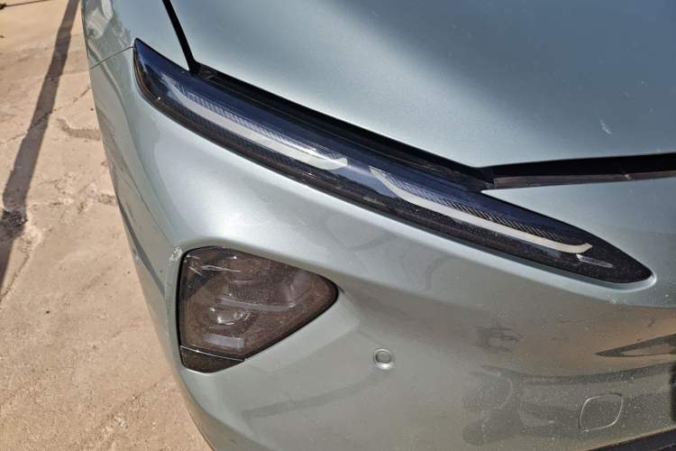 Used Nio ET7 2022 75 kWh Right Front Headlight