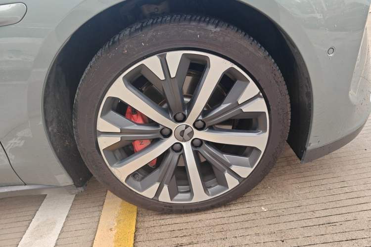 Used Nio ET7 2022 100kWh First Edition Right Front Wheel Hub