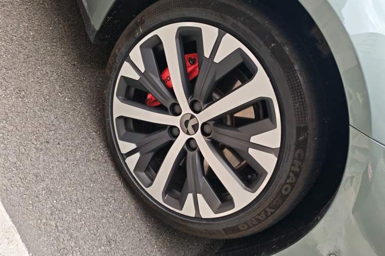 Used Nio ET7 2022 100kWh First Edition Right Front Wheel Hub