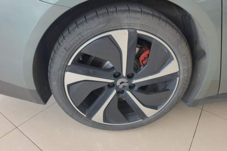 Used Nio ET7 2022 100kWh First Edition Right Rear Wheel Hub