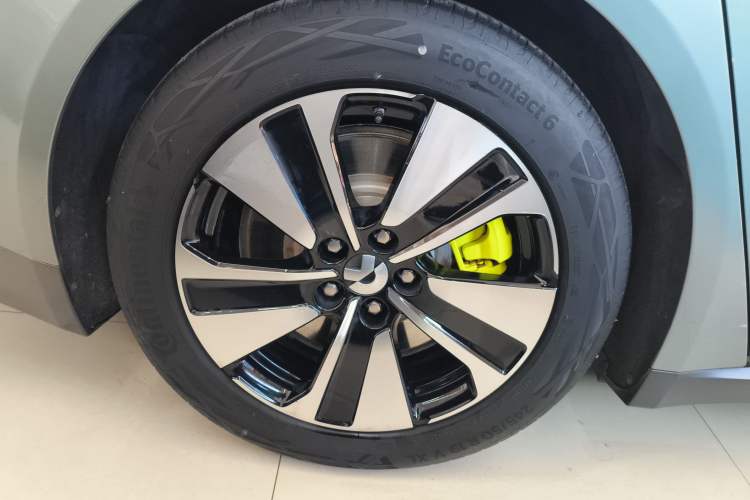 Used Nio ET7 2022 75 kWh Right Rear Wheel Hub