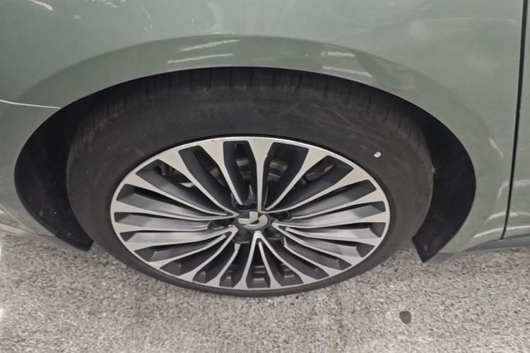 Used Nio ET7 2022 75 kWh Right Rear Wheel Hub