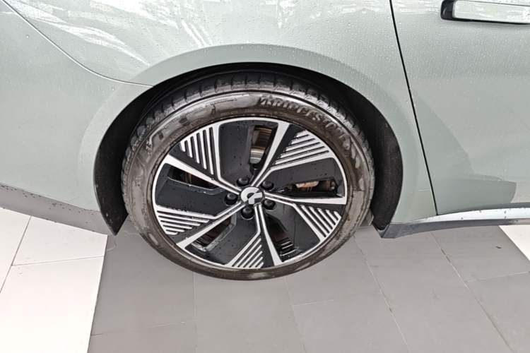 Used Nio ET7 2022 100kWh First Edition Right Rear Wheel Hub