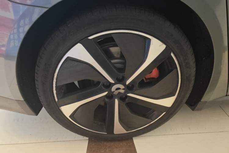 Used Nio ET7 2022 100kWh First Edition Right Rear Wheel Hub