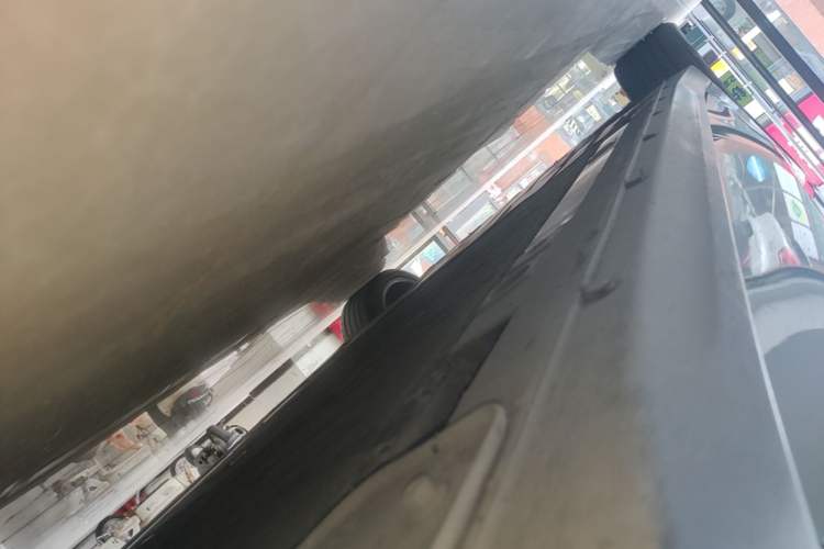 Used Nio ET7 2022 75 kWh Right Side Sill