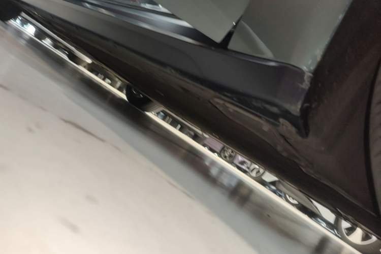 Used Nio ET7 2022 100kWh First Edition Right Side Sill