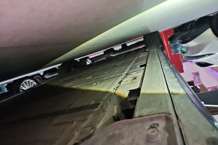 Used Nio ET7 2022 100kWh First Edition Right Side Sill