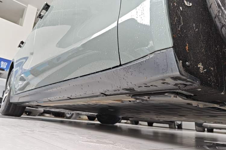 Used Nio ET7 2022 100kWh First Edition Right Side Sill