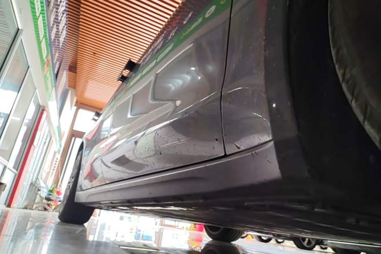 Used Nio ET7 2022 100kWh First Edition Right Side Sill