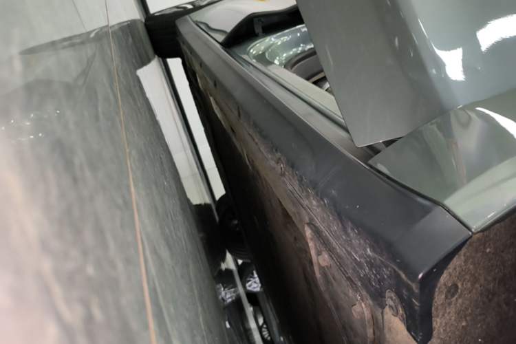 Used Nio ET7 2022 100kWh First Edition Right Side Sill