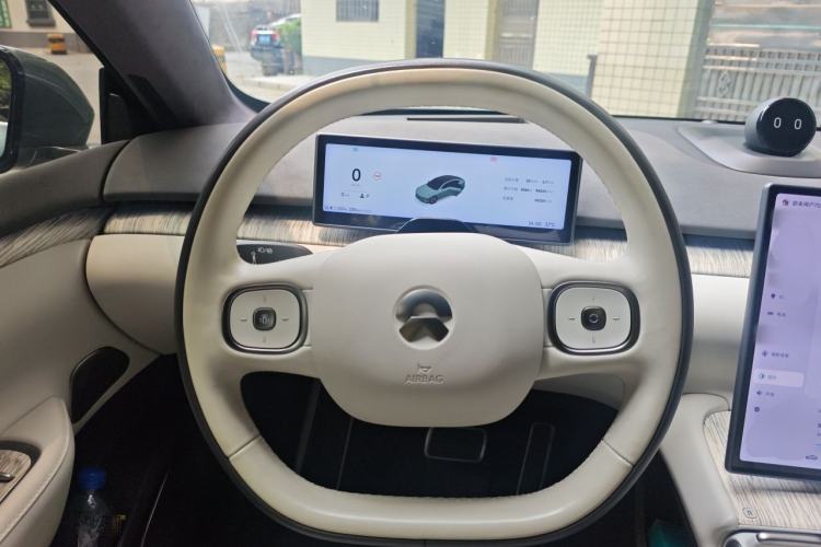Used Nio ET7 2022 75 kWh Steering Wheel