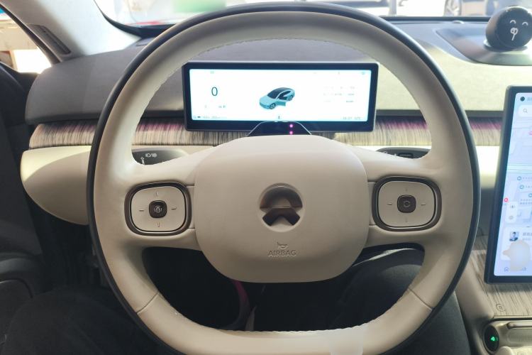 Used Nio ET7 2022 75 kWh Steering Wheel