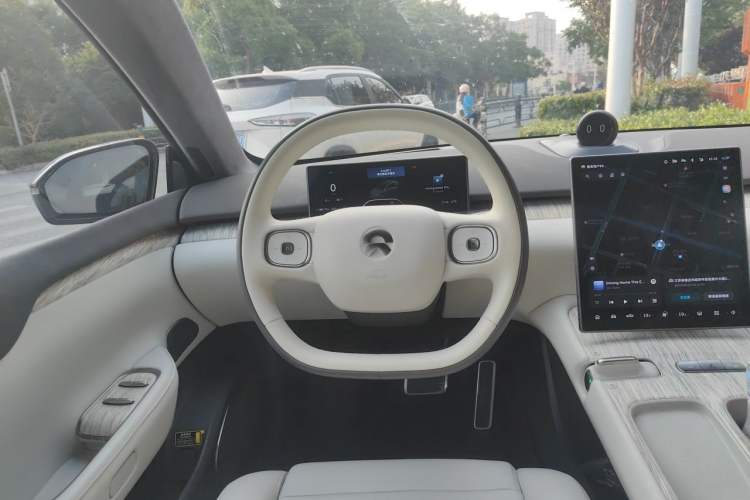 Used Nio ET7 2022 100kWh First Edition Steering Wheel
