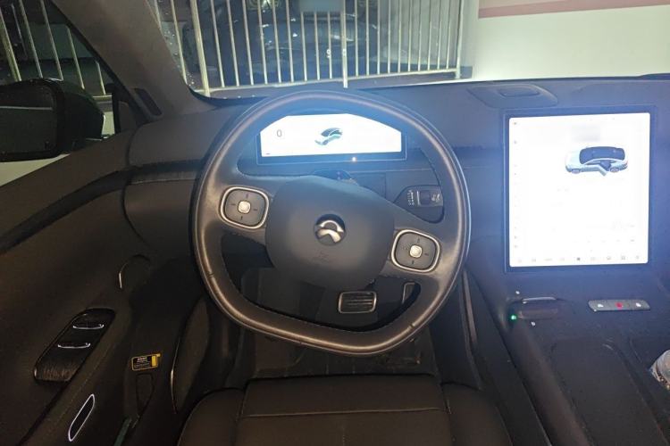 Used Nio ET7 2022 75 kWh Steering Wheel
