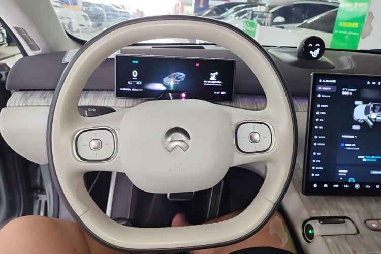 Used Nio ET7 2022 100kWh First Edition Steering Wheel