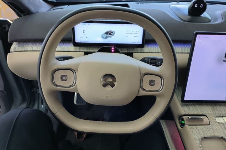 Used Nio ET7 2022 100kWh First Edition Steering Wheel