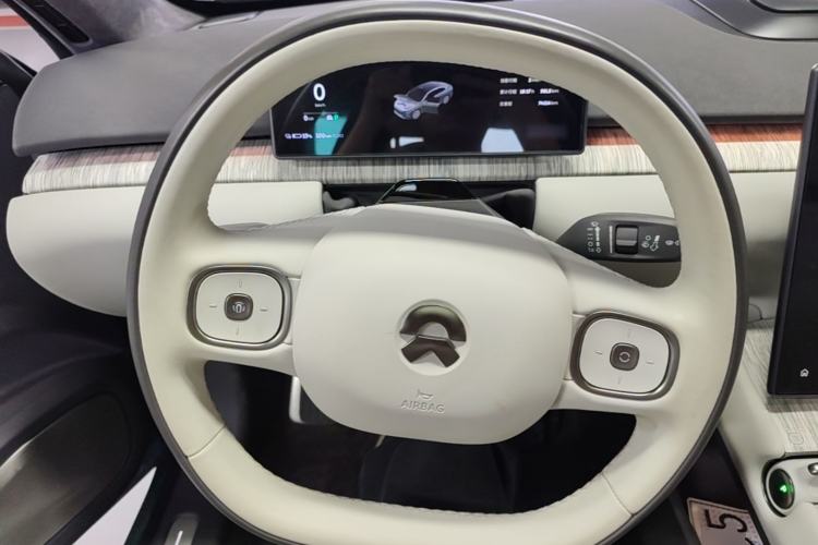 Used Nio ET7 2022 75 kWh Steering Wheel